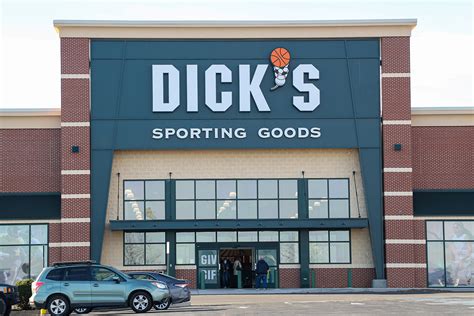 find dick's sporting goods